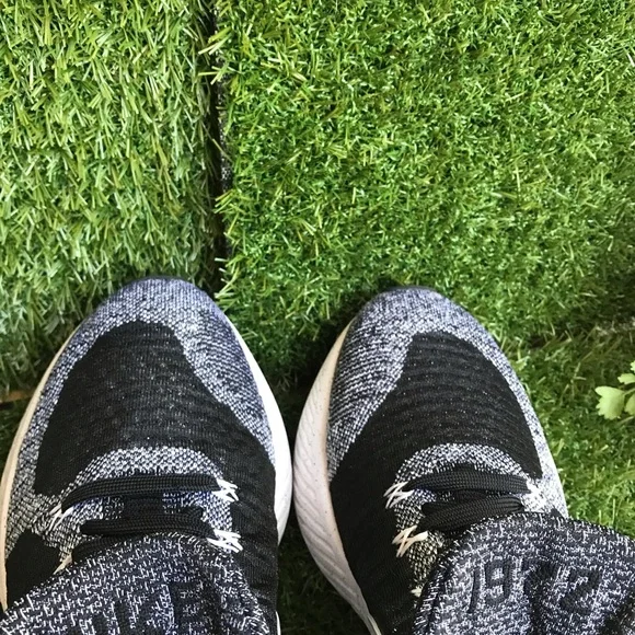 - Nike react infinity flyknit size women 11.5 black and white .Unisex men’s 9.5 - Picture 12 of 15